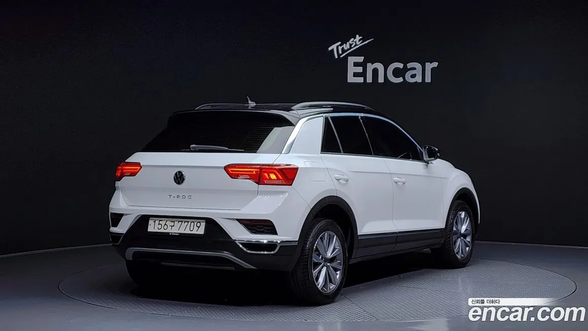 Volkswagen T-Roc — фото 2