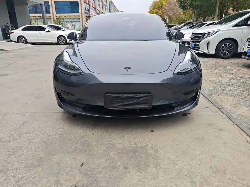 Tesla Model 3 — фото 2