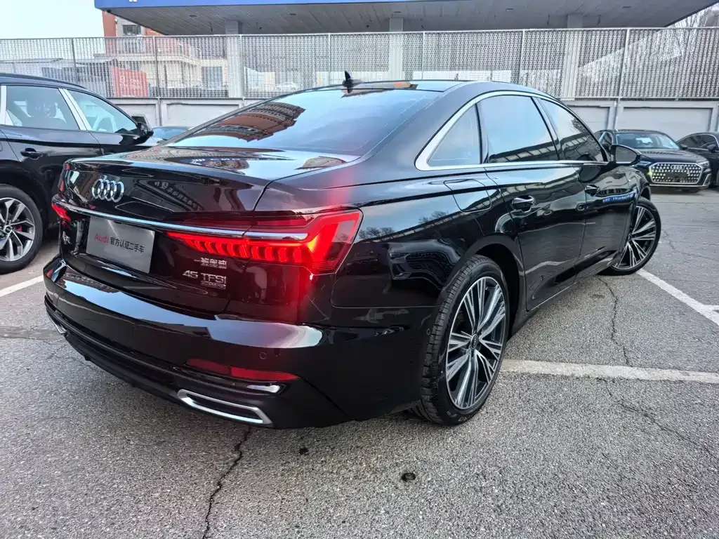 Audi A6L — фото 5