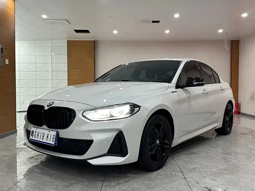 BMW 1 Series — фото 1