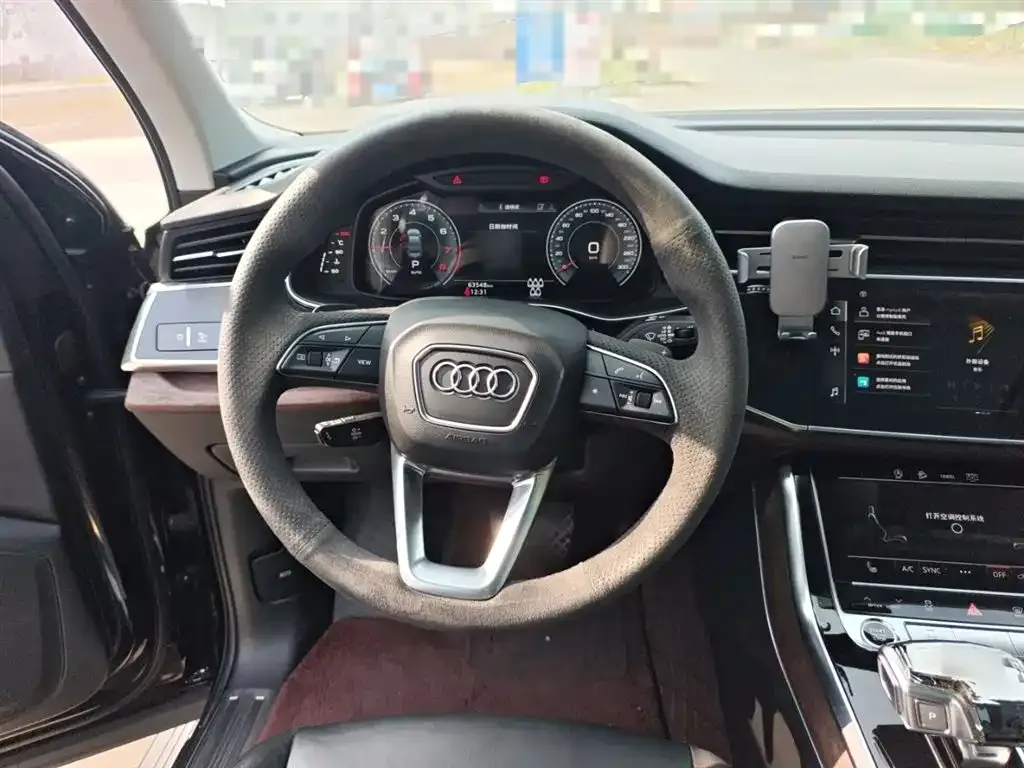Audi Q7 — фото 3