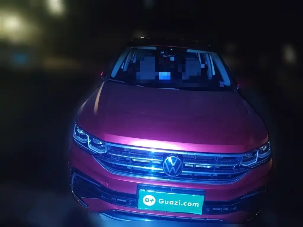 Volkswagen Tiguan L — фото 3