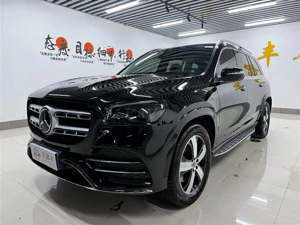 Mercedes-Benz GLS — фото 1