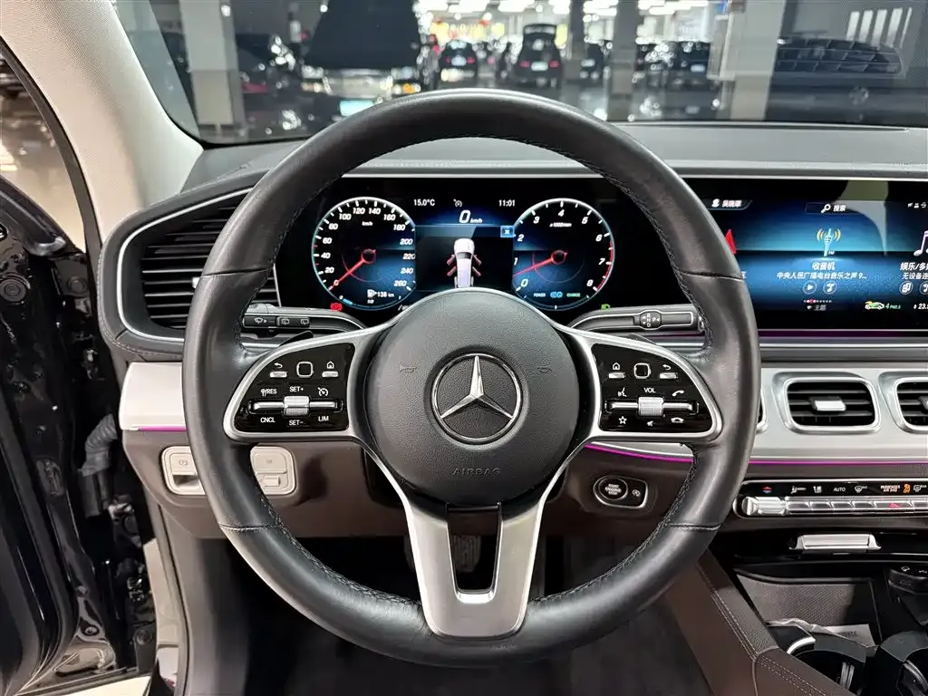 Mercedes-Benz GLS — фото 8