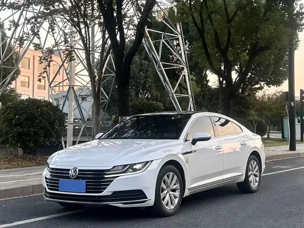 Volkswagen CC — фото 1