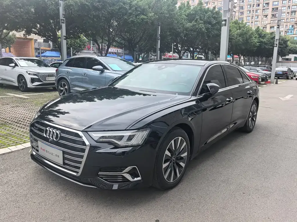 Audi A6L — фото 1