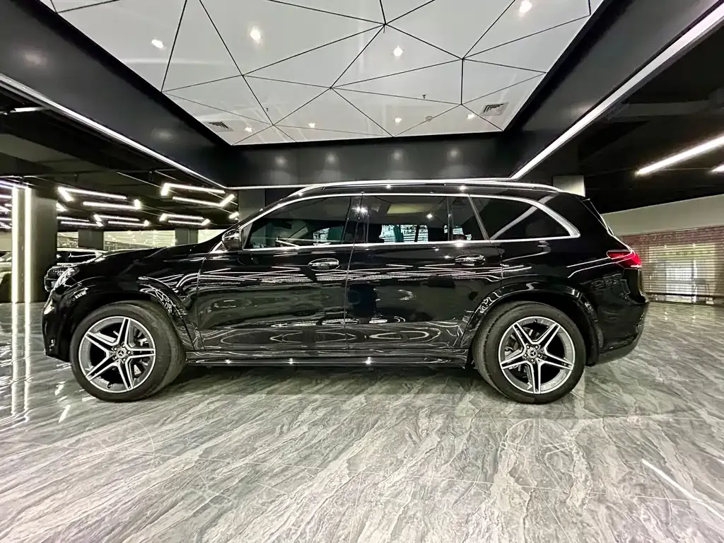 Mercedes-Benz GLS — фото 8