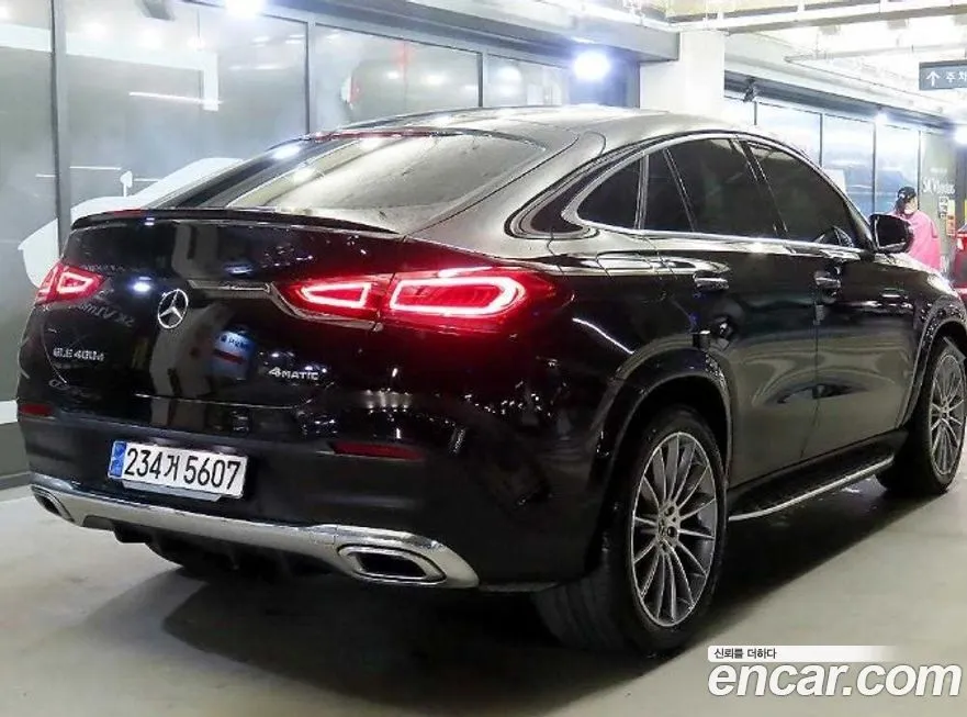 Mercedes-Benz GLE-Class — фото 4