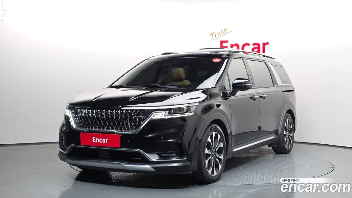 Kia Carnival — фото 1