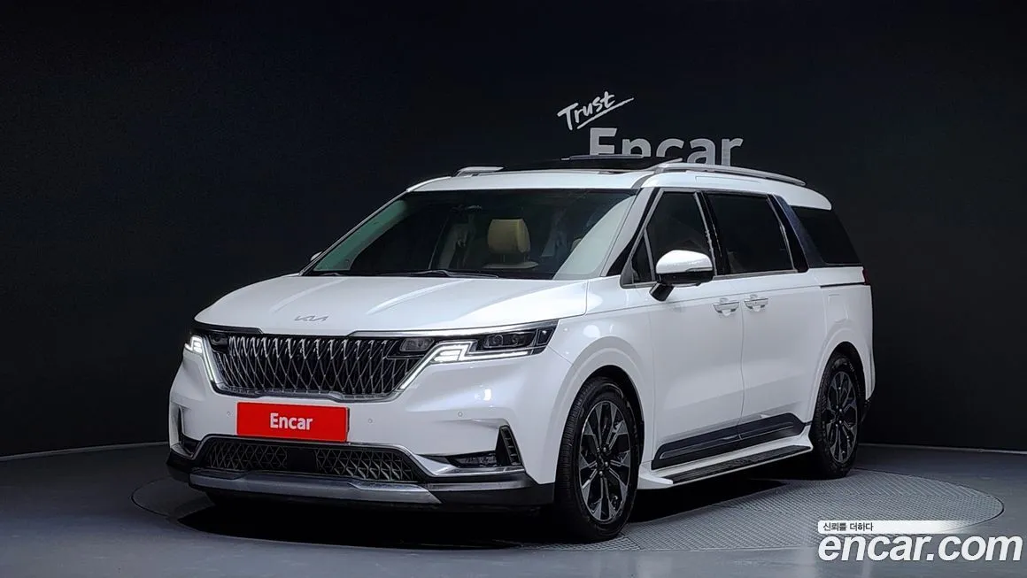 Kia Carnival — фото 1