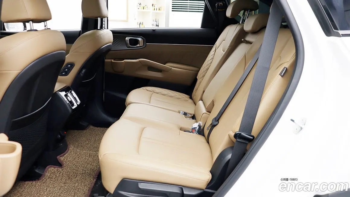 Kia Sorento — фото 8