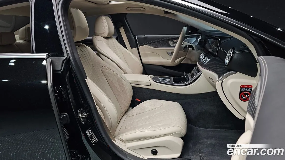 Mercedes-Benz CLS-Class — фото 10