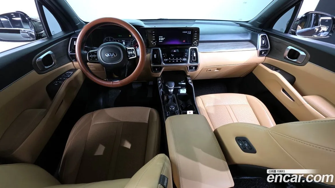 Kia Sorento — фото 7