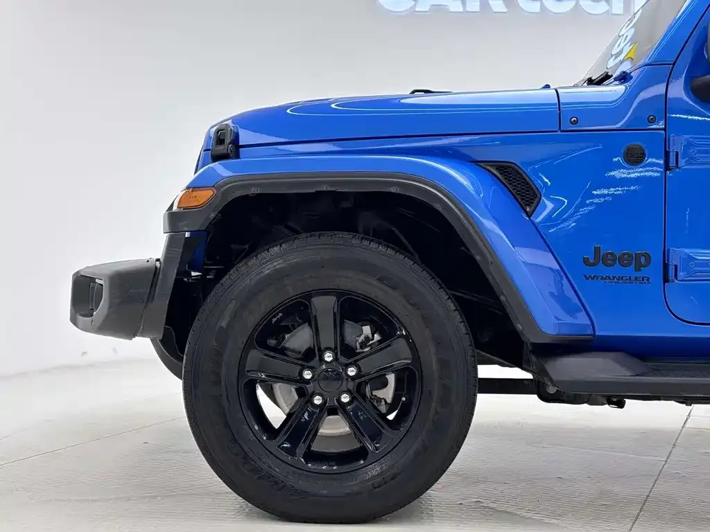 Jeep Wrangler — фото 6