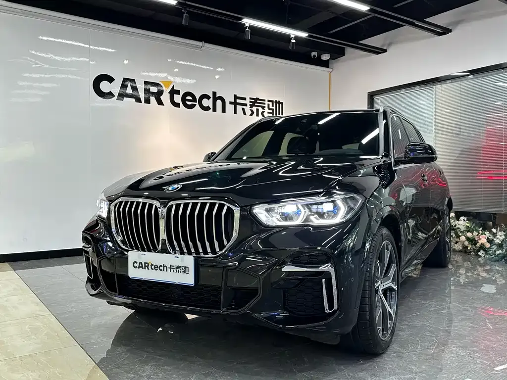 BMW X5 — фото 1