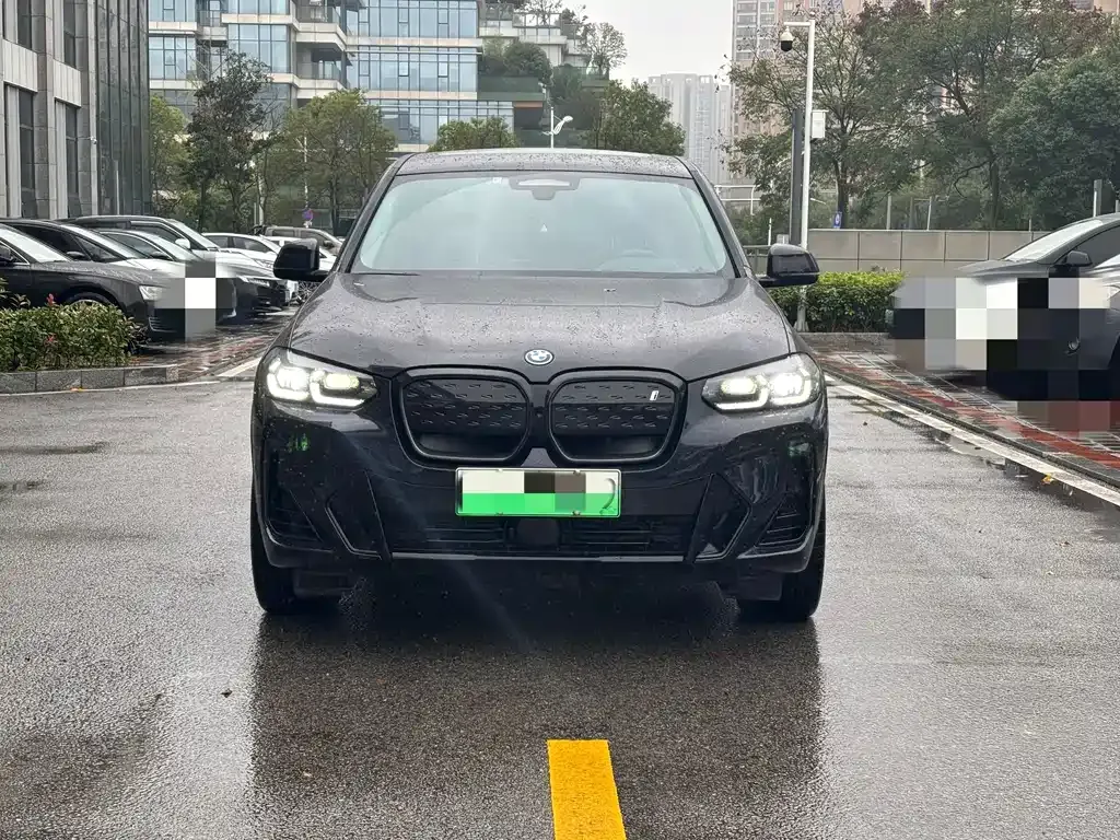 BMW iX3 — фото 2
