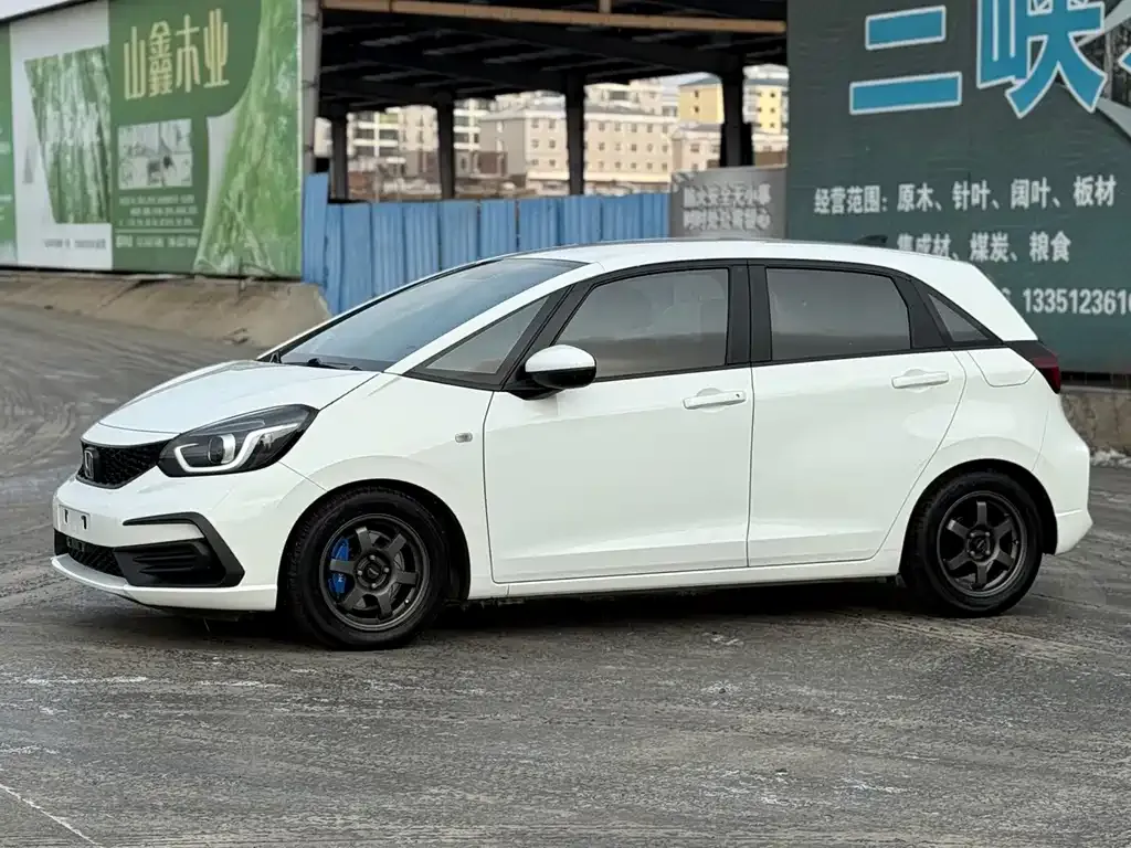 Honda Fit — фото 3