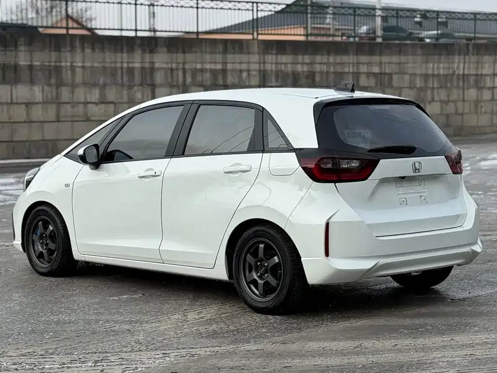 Honda Fit — фото 4