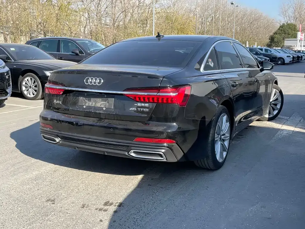 Audi A6L — фото 4