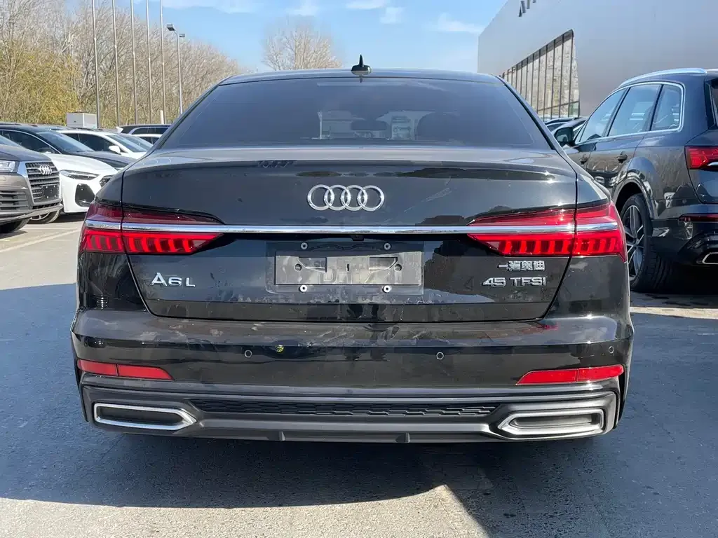 Audi A6L — фото 5