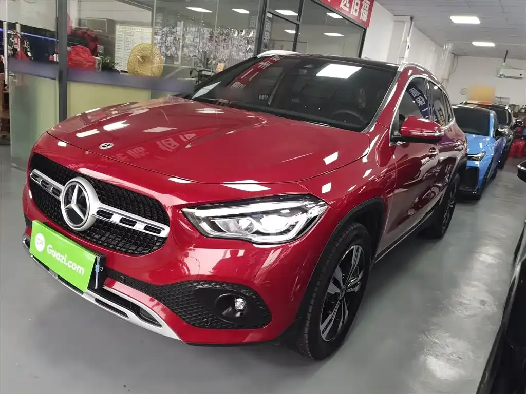 Mercedes-Benz GLA — фото 1