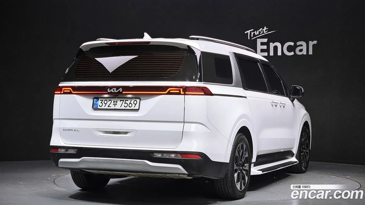 Kia Carnival — фото 2