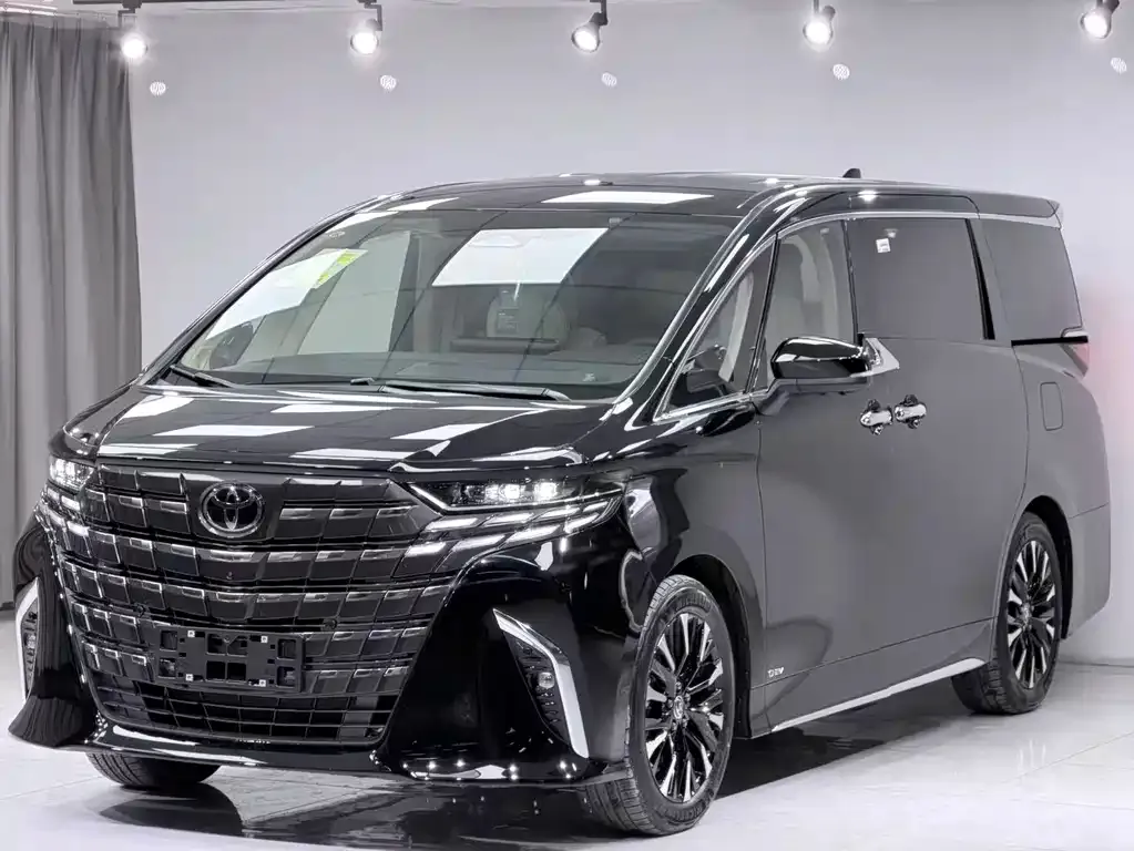 Toyota Alphard — фото 2