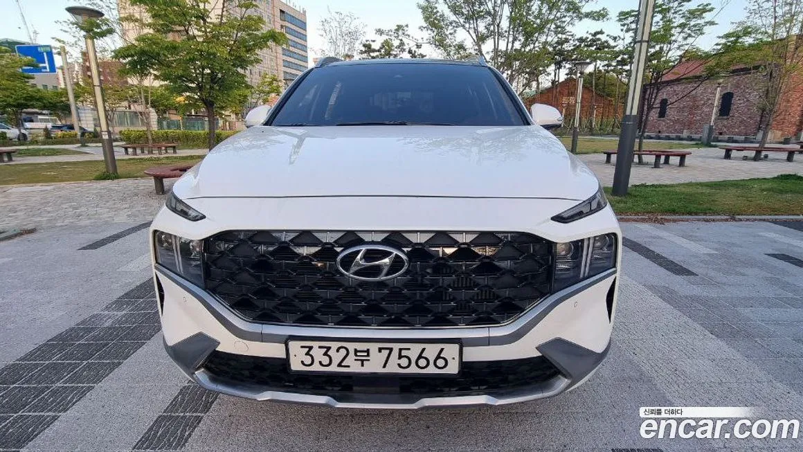Hyundai Santafe — фото 1