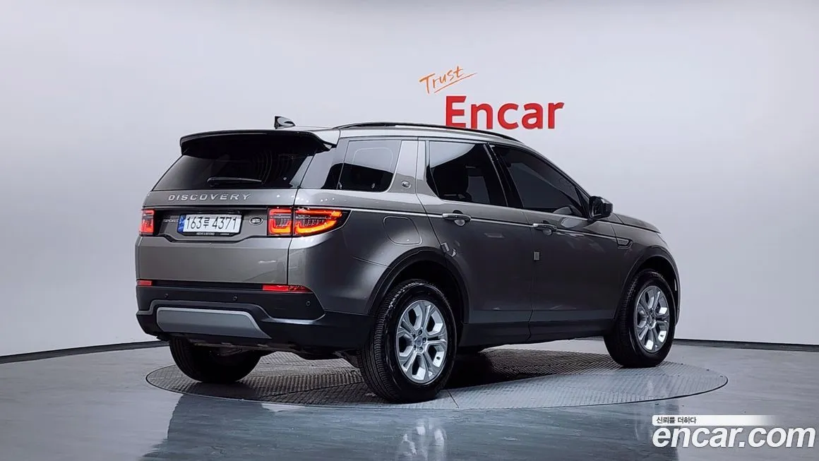 Land Rover Discovery Sport — фото 2