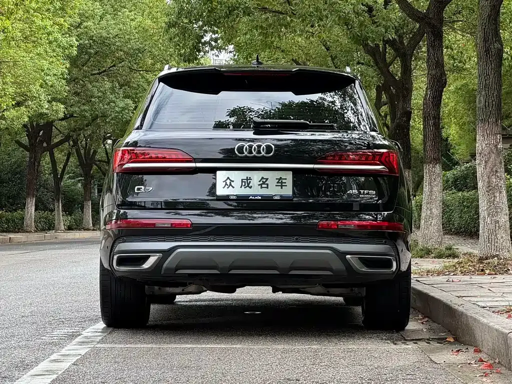 Audi Q7 — фото 4