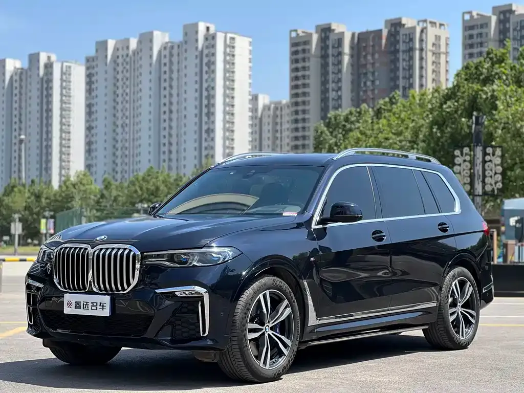 BMW X7 — фото 1