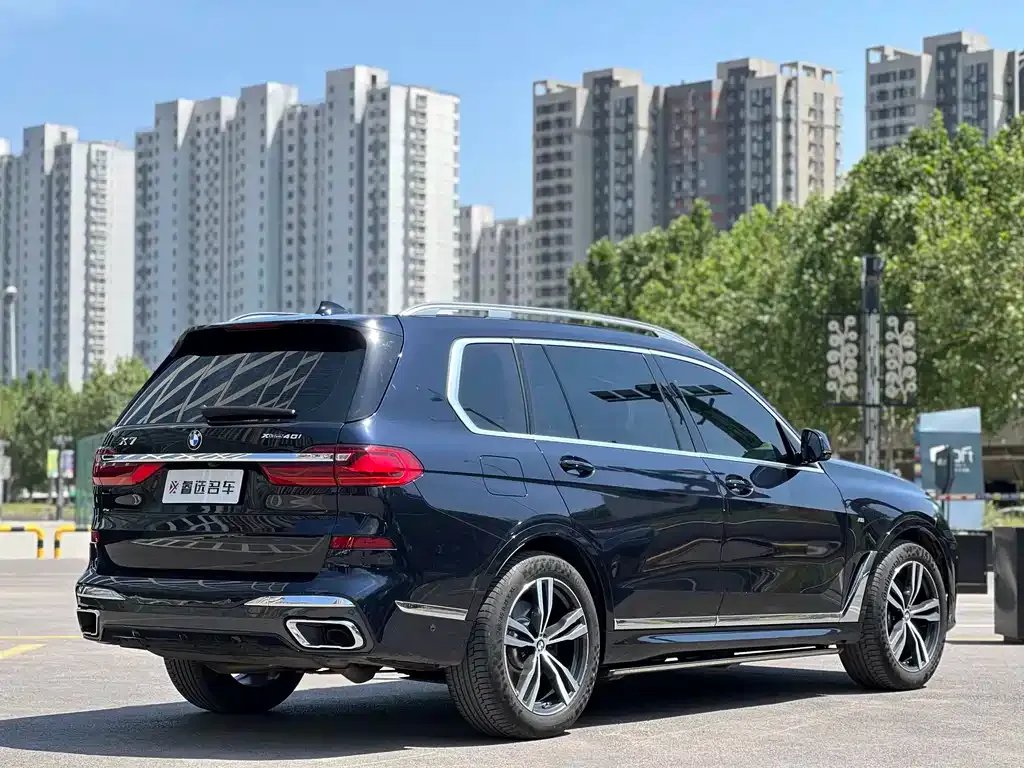 BMW X7 — фото 3