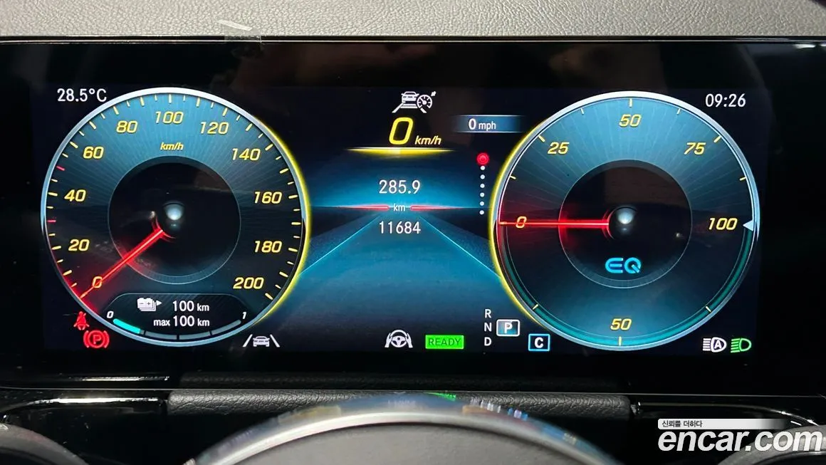 Mercedes-Benz EQA — фото 10