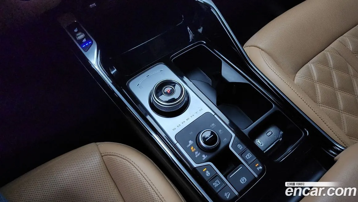 Kia Sorento — фото 9