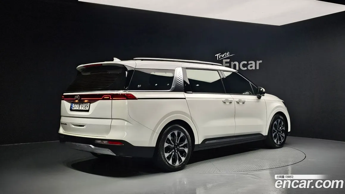 Kia Carnival — фото 2