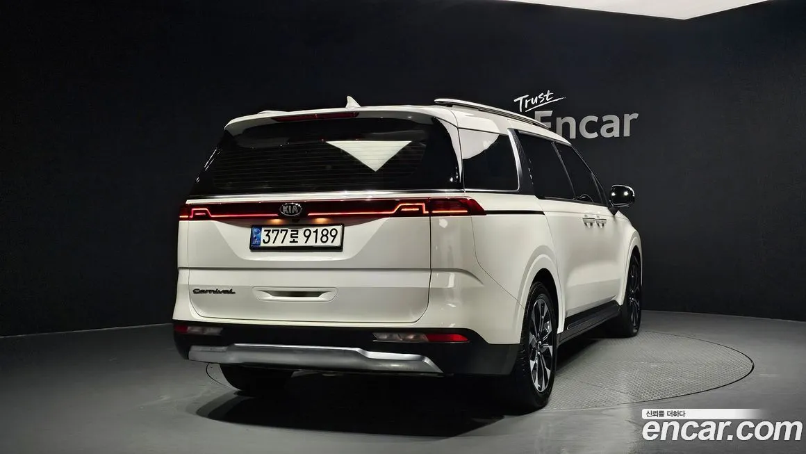 Kia Carnival — фото 4