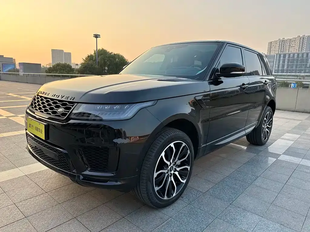 Land Rover Sport — фото 1