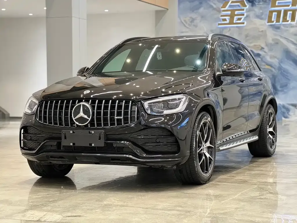 Mercedes-Benz GLC AMG — фото 1