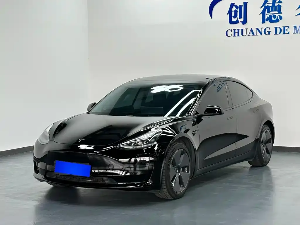 Tesla Model 3 — фото 2