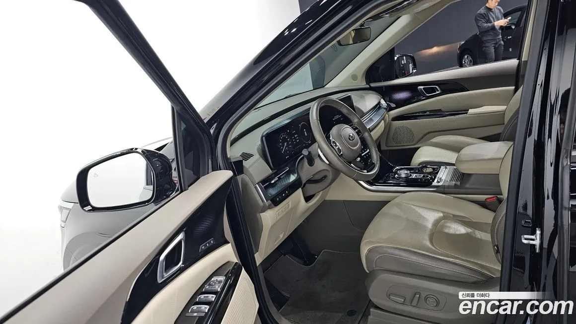 Kia Carnival — фото 10