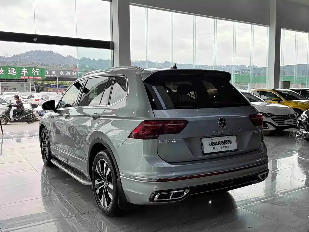 Volkswagen Tiguan L — фото 5