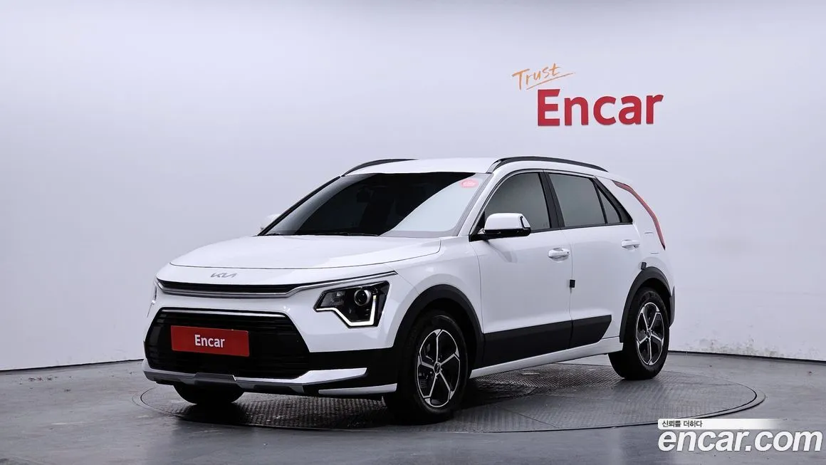 Kia Niro — фото 1