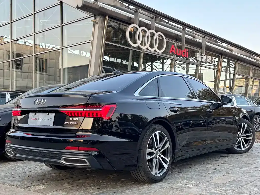 Audi A6L — фото 4