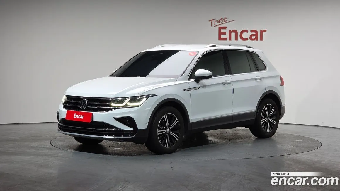Volkswagen Tiguan — фото 1