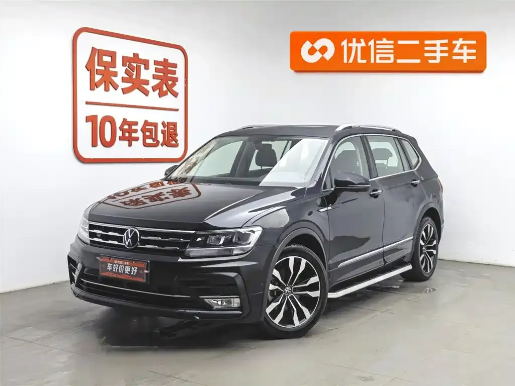 Volkswagen Tiguan L — фото 1