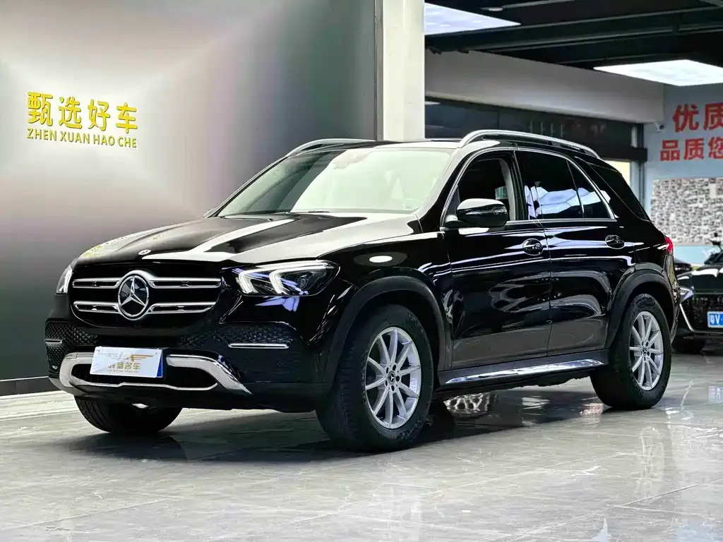 Mercedes-Benz GLE — фото 1