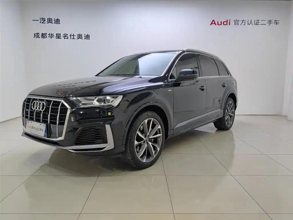 Audi Q7 — фото 1