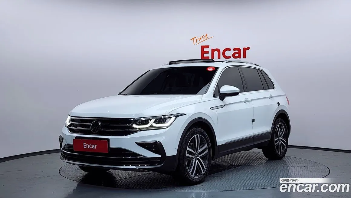 Volkswagen Tiguan — фото 1