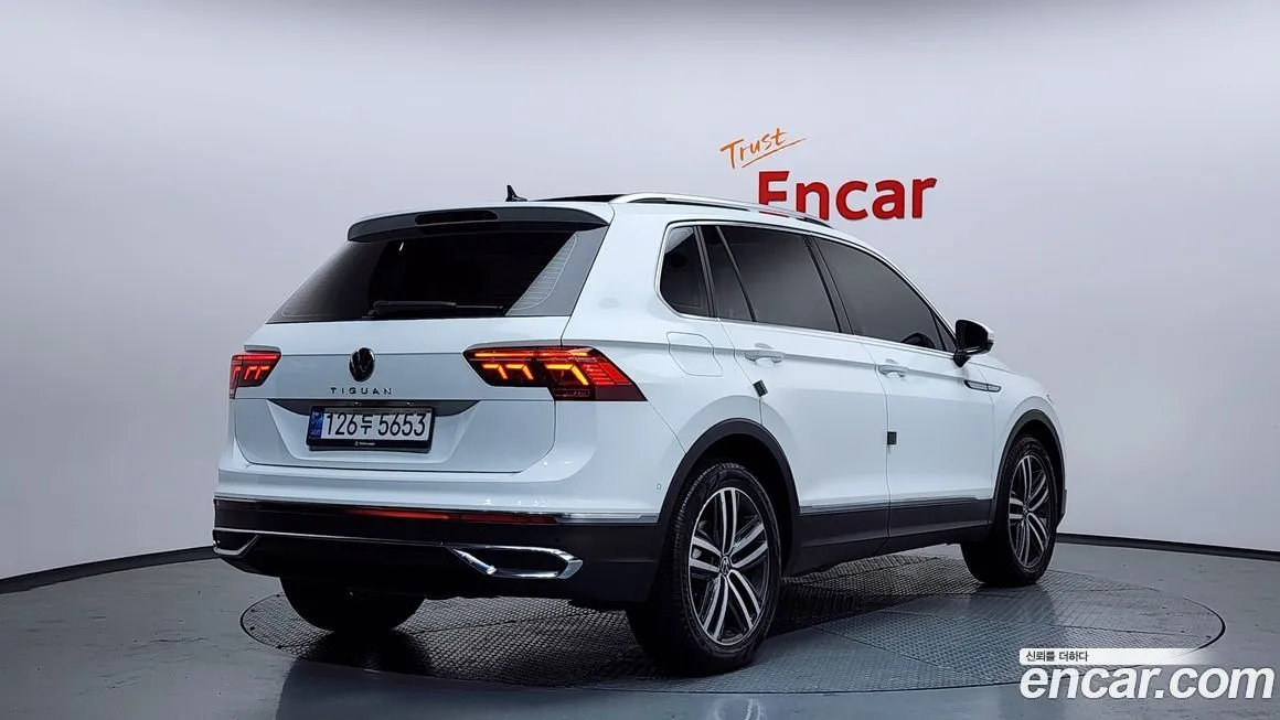 Volkswagen Tiguan — фото 2