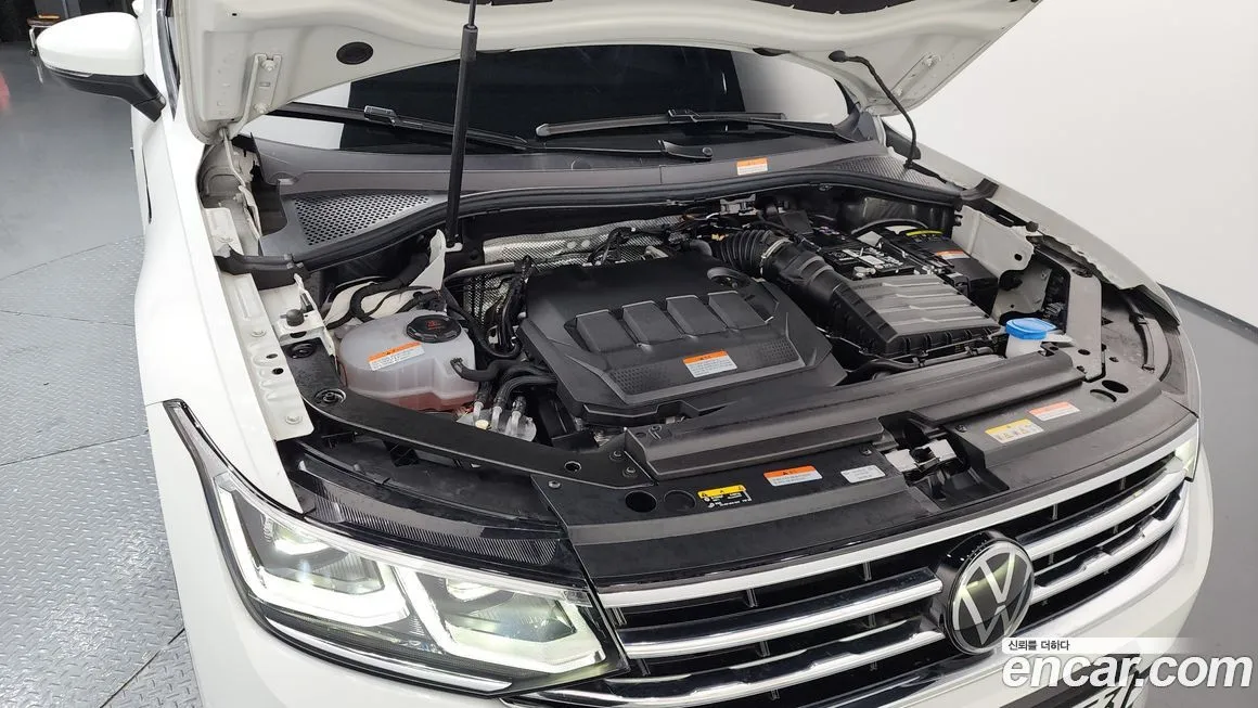 Volkswagen Tiguan — фото 6